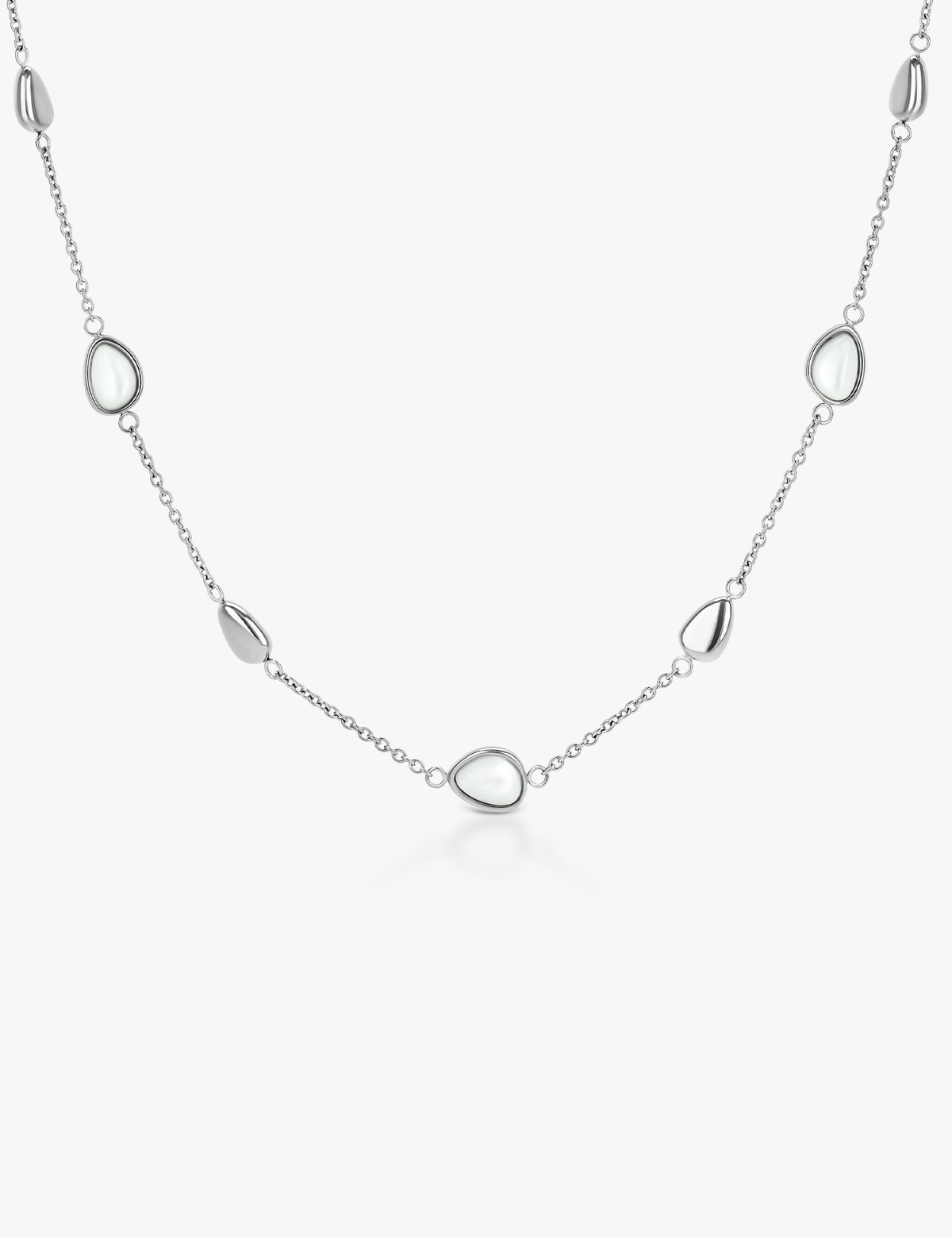 Magnolia White Necklace