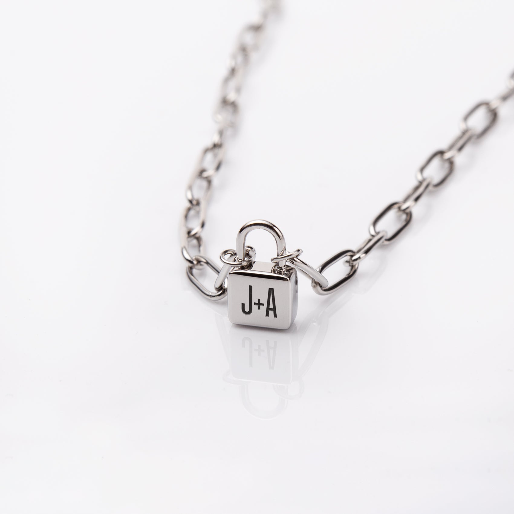 Margarida Engravable Necklace