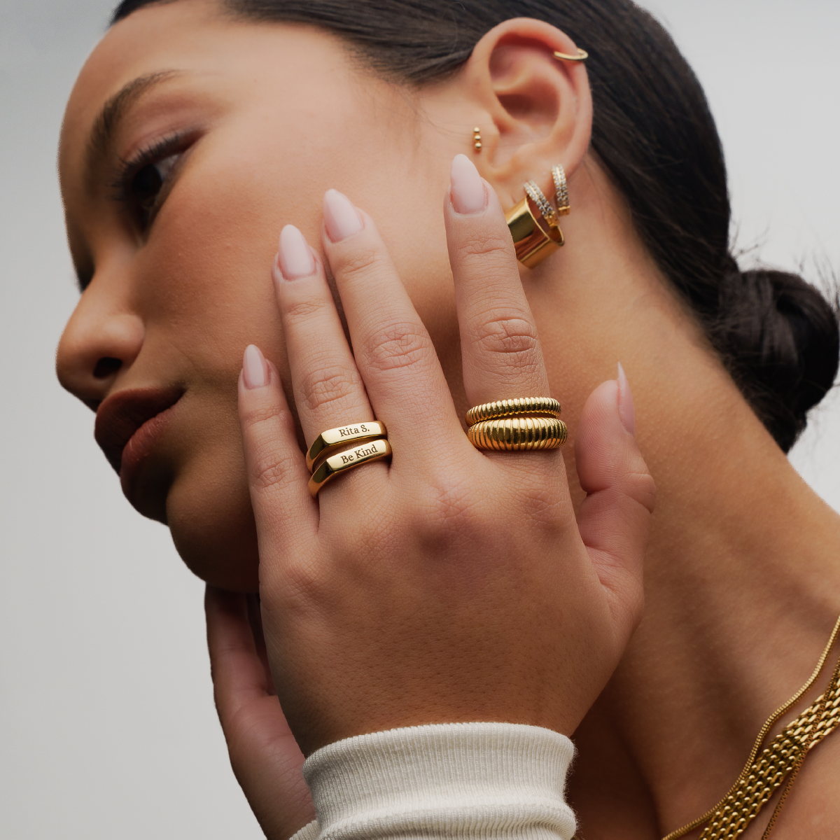 Hera Engravable Ring 