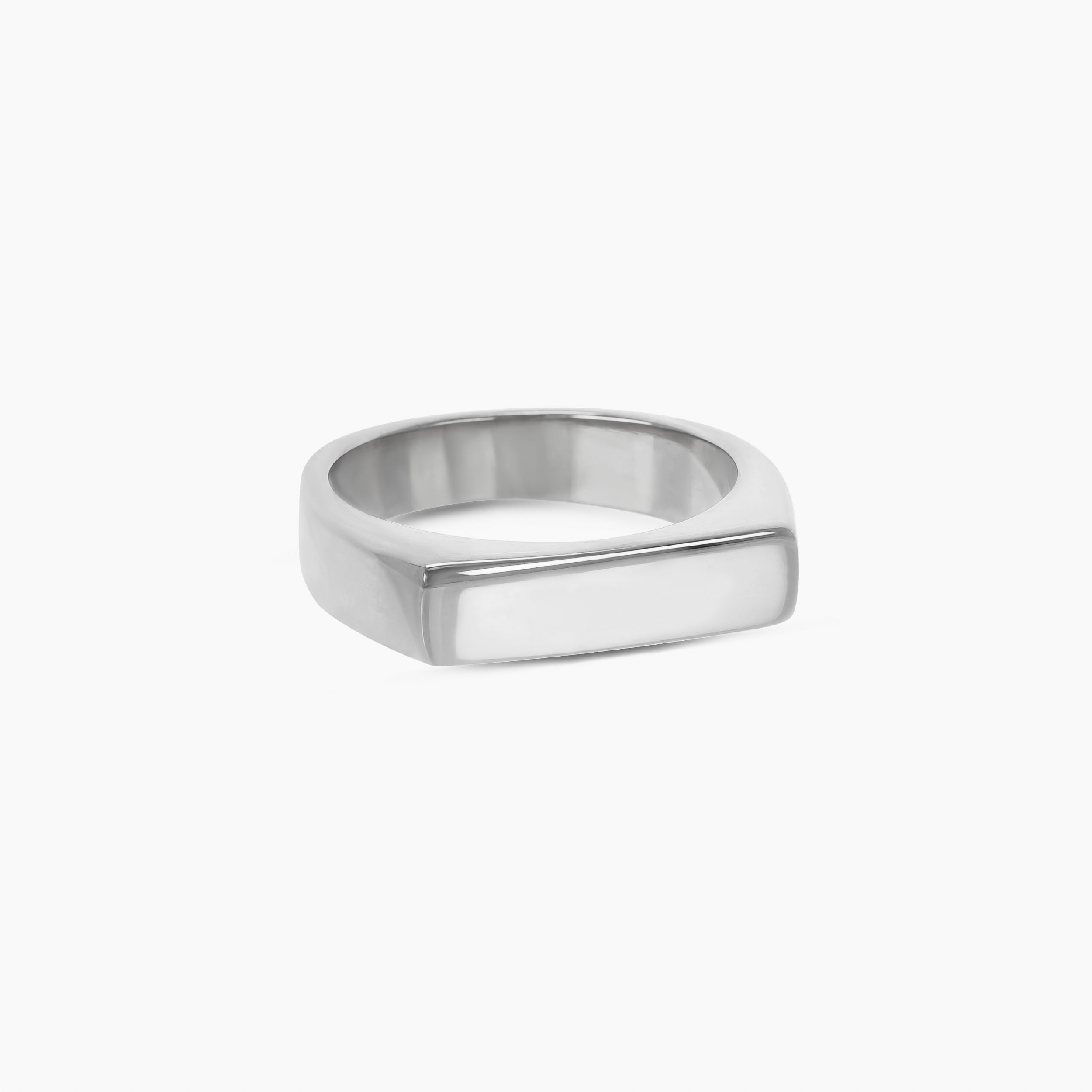 Hera Engravable Ring 